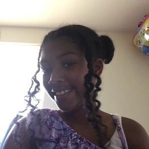 Meet your Posher, Nakayla